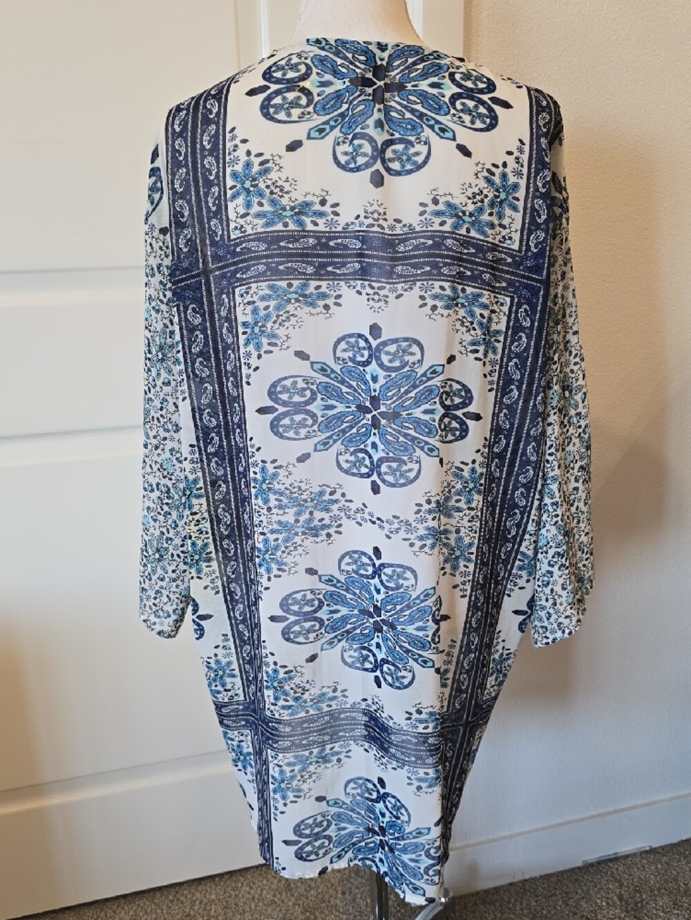 Divided Sheer Blue & White Floral Print Kimono Cardian